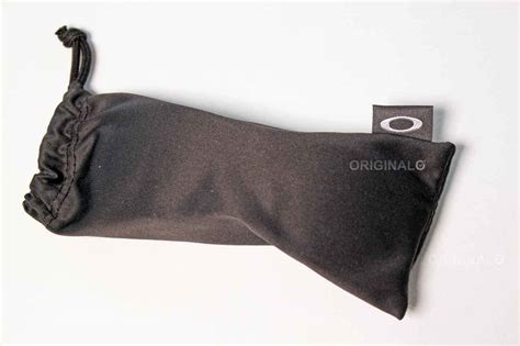 fake oakley microfiber bag|oakley holbrook hard case.